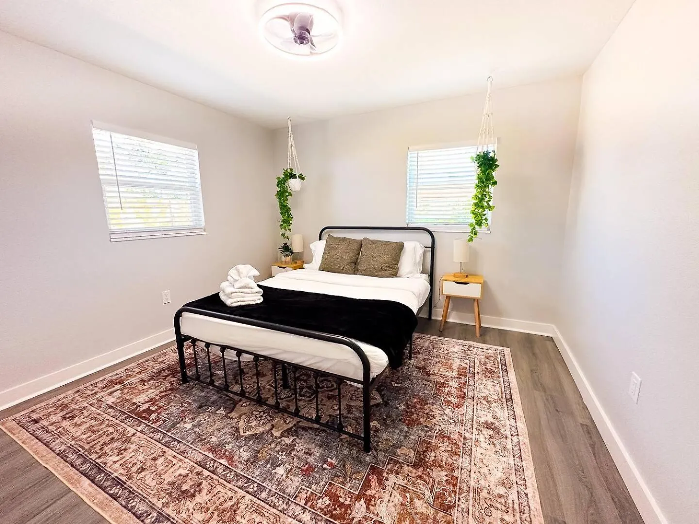 Stylish 4B2B Fire Pit, Grill, Location Villa Tampa 0*,